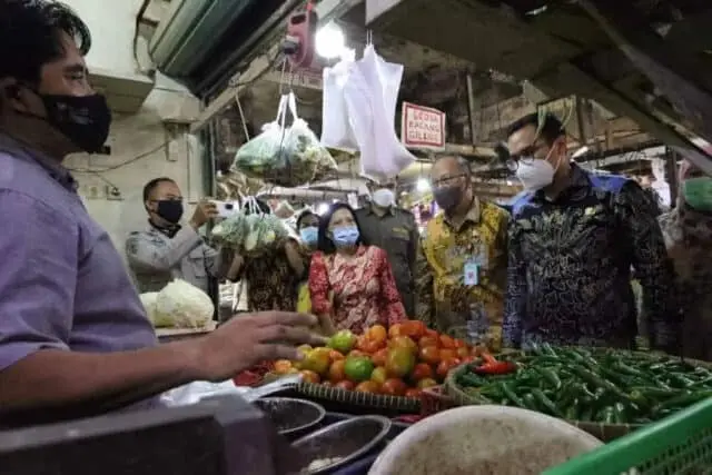 Sidak di Dua Pasar, Wakil Walikota Temukan Beberapa Harga Naik Sidak di Dua Pasar, Wakil Walikota Temukan Beberapa Harga Naik