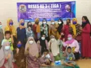 Hj Aida Hubaedah SE, MM Anggota DPRD Kabupaten Tangerang Gelar Reses di Sukadiri Hj Aida Hubaedah SE, MM Anggota DPRD Kabupaten Tangerang Fraksi Partai Demokrat saat bersama warga.