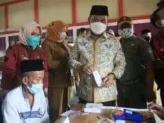 Muhammad Rizal DPR RI Salurkan Program BPNT & PKH Kementerian Sosial ke Warga Curug Tangerang Anggota Komisi VIII DPR RI, Muhammad Rizal saat mendampingi warga yang menerima bantuan program Kementerian Sosial di Kecamatan Curug.