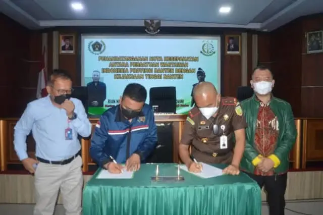 Sinergi Penegakan Hukum dan Perlindungan Kemerdekaan Pers, PWI dan Kejati Banten Teken MoU Sinergi Penegakan Hukum dan Perlindungan Kemerdekaan Pers, PWI dan Kejati Banten Teken MoU