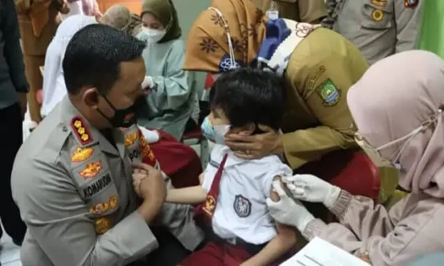 Polisi Klaim Vaksinasi Anak di Kota Tangerang Capai 72 persen Polisi Klaim Vaksinasi Anak di Kota Tangerang Capai 72 persen