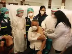 Wali Kota Tangsel Terima Suntik Booster Pertama