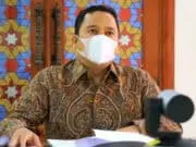 Omicron Mengintai, Arief Sarankan Camat Lurah Sweeping Warga Belum Vaksin Omicron Mengintai, Arief Sarankan Camat Lurah Sweeping Warga Belum Vaksin