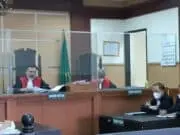 Debt Kolektor Tagih Hutang dengan Pisau Tewas Dimassa, Lima Orang Diputus 4 Tahun Penjara Debt Kolektor Tagih Hutang dengan Pisau Tewas Dimassa, Lima Orang Diputus 4 Tahun Penjara