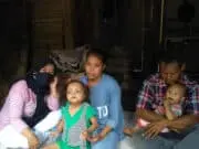 Tina Agustiani Warga Rangkasbitung Timur Butuh Perhatian Pemerintah Keluarga Ibu Fatimah (27) dan Madroni (33) Kampung Gedogan, RT 03/ RW 07, Desa Rangkasbitung Timur Butuh perhatian Pemerintah.