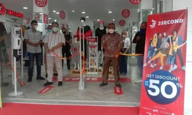 Keren! Berkonsep Family Store, 3 Second Hadir di Ciledug Tangerang Keren! Berkonsep Family Store, 3 Second Hadir di Ciledug Tangerang