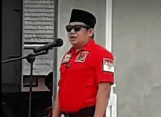 Screenshot_2022-01-11-09-39-32-73_copy_540x392 Ketua DPC PDIP Kabupaten Tangerang, H. Irvansyah saat memimpin upacara Peringatan HUT PDI Perjuangan (PDIP) ke-49, yang jatuh pada, Senin (10/1/2022).