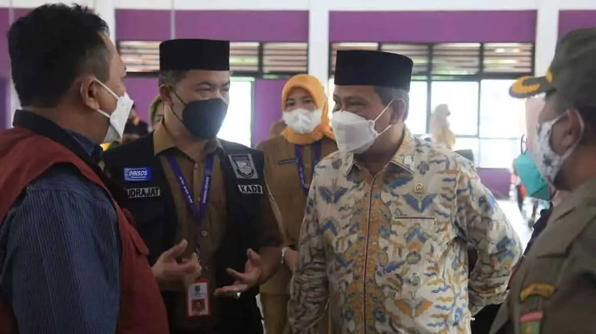 Muhammad Rizal DPR RI Salurkan Program BPNT & PKH Kementerian Sosial ke Warga Curug Tangerang Muhammad Rizal DPR RI Salurkan Program BPNT & PKH Kementerian Sosial ke Warga Curug Tangerang