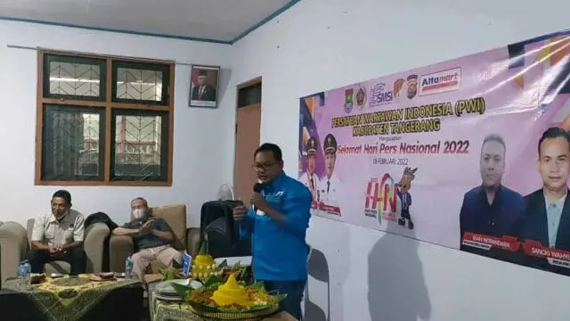 Apresiasi Kiprah PWI, KNPI Kabupaten Tangerang Beri Hadiah Tumpeng Apresiasi Kiprah PWI, KNPI Kabupaten Tangerang Beri Hadiah Tumpeng