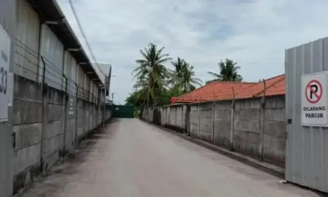 Parah! Selain Ilegal, Pabrik Plafon PT AJMS Dibangun di Bantaran Sungai Cisadane Parah! Selain Ilegal, Pabrik Plafon PT AJMS Dibangun di Bantaran Sungai Cisadane