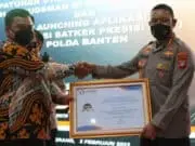 Polres Metro Tangerang Raih Predikat Zona Hijau Kepatuhan Standar Pelayanan Publik Polres Metro Tangerang Raih Predikat Zona Hijau Kepatuhan Standar Pelayanan Publik