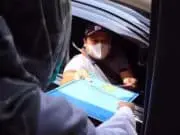 Pemkot Tangerang Luncurkan Program Drive Thru Pengambilan Dokumen KTP dan KIA Pemkot Tangerang Luncurkan Program Drive Thru Pengambilan Dokumen KTP dan KIA