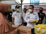 Pilar Apresiasi Indah Kiat Dalam Pelaksanaan Operasi Pasar Minyak Goreng Pilar Apresiasi Indah Kiat Dalam Pelaksanaan Operasi Pasar Minyak Goreng