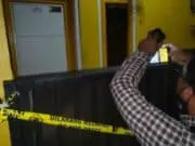 Wanita Muda Tak Bernyawa di Kamar Mandi Kontrakan, Suami Diduga Sebagai Pelaku Wanita Muda Tak Bernyawa di Kamar Mandi Kontrakan, Suami Diduga Sebagai Pelaku