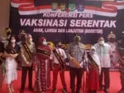 Vaksinasi Serentak di Kota Tangerang, Kapolda: Forkopimda itu Melindungi dan Melayani Vaksinasi Serentak di Kota Tangerang, Kapolda: Forkopimda itu Melindungi dan Melayani