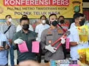 Polsek Teluknaga Sikat Sindikat Pembobol 12 Minimarket, 7 Tersangka Diamankan Polsek Teluknaga Sikat Sindikat Pembobol 12 Minimarket, 7 Tersangka Diamankan
