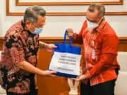 1000 Paket Sembako Dari BPJamsostek, Benyamin : Untuk Vaksinasi Lansia 1000 Paket Sembako Dari BPJamsostek, Benyamin : Untuk Vaksinasi Lansia