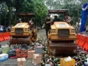 Hasil Penegakan Perda, HUT Kota Tangerang Ribuan Botol Miras Dimusnahkan Hasil Penegakan Perda, HUT Kota Tangerang Ribuan Botol Miras Dimusnahkan
