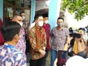 Legislator Moch Hasbi Asyidiki Jayabaya Lakukan Fungsi Pengawasan, BRI Salurkan Belasan Ribu KKS Kemensos Legislator Moch Hasbi Asyidiki Jayabaya lakukan fungsi pengawasan pada pembagian Kartu Sembako di Kecamatan Kalanganyar besera Pihak Kementerian Sosial, pada Jum'at (04/02/2022).
