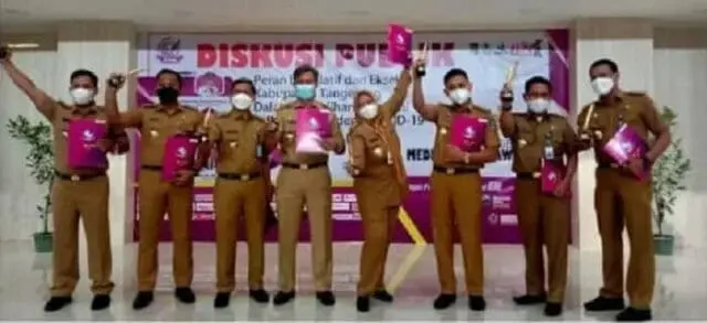8-camat-kab-tangerang Para Camat yang mendapatkan penghargaan Media Center Awards DPRD sebagai Kecamatan yang berprestasi, Inovatif dan Inspiratif.