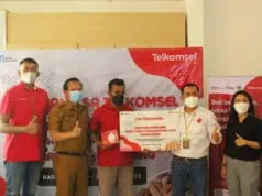 Perkuat Digitalisasi UMKM, Telkomsel Serahkan Mesin Roasting Kopi dan Gelar Pelatihan CSR Telkomsel
