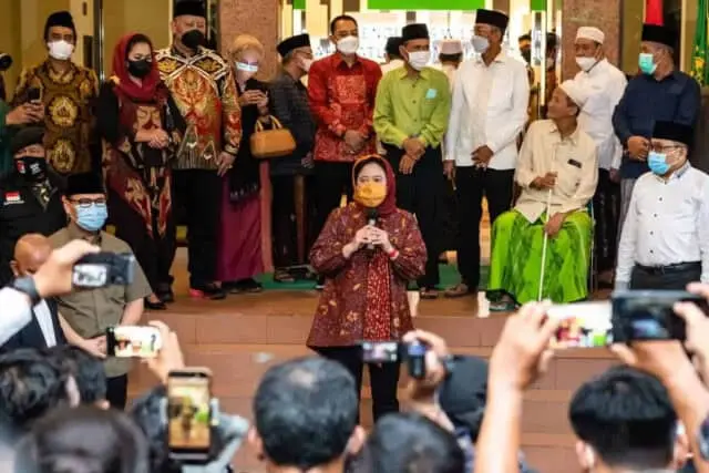 IMG-20220302-WA0033 Ketua DPR RI Puan Maharani bersama Pengurus Wilayah Nahdlatul Ulama (PWNU) Jawa Timur.