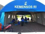 Labuan Carita Kebanjiran, TGC Pemkab Pandeglang Evakuasi Warga Hingga Buat Dapur Umum Tim Gerak Cepat (TGC) Kabupaten Pandeglang membuat dapur umum di lokasi banjir.