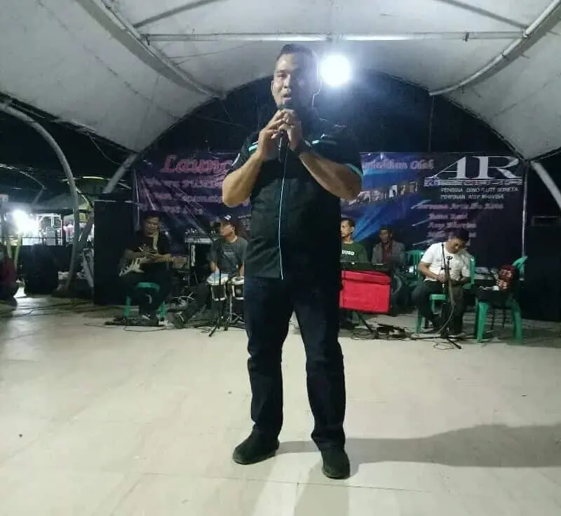 Kepala Desa Caringin Supriyadi.