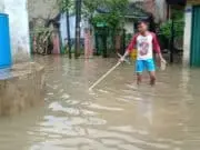 Kesal Jadi Langganan Banjir, Warga Binong Kabupaten Tangerang Minta Pemkab Bertindak Kesal Jadi Langganan Banjir, Warga Binong Kabupaten Tangerang Minta Pemkab Bertindak