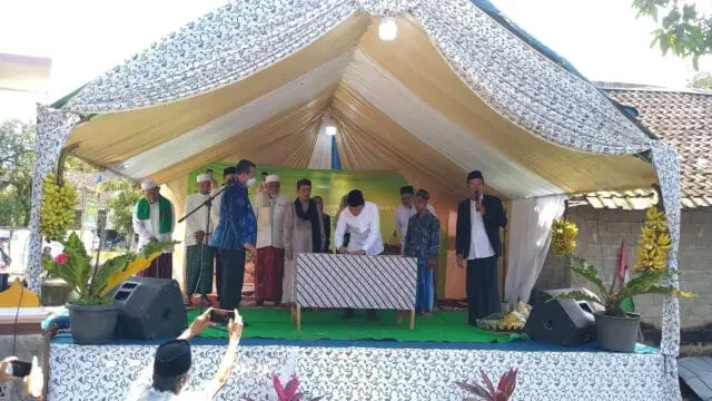 Wabup Lebak Resmikan Mushola Al Karim Desa Pagelaran Wabup Lebak Resmikan Mushola Al Karim Desa Pagelaran