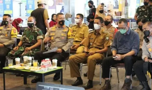 Percepatan Vaksinasi Polres Metro Tangerang Kota, Lansia Menjadi Catatan Percepatan Vaksinasi Polres Metro Tangerang Kota, Lansia Menjadi Catatan