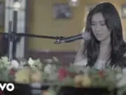 Lirik Lagu Tetap Dalam Jiwa – Isyana Sarasvati (Bila Memang Harus Berpisah) Lirik Lagu Tetap Dalam Jiwa - Isyana Sarasvati (Bila Memang Harus Berpisah)