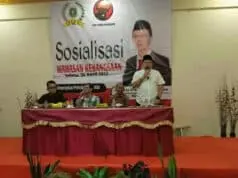 H.Irvansyah Ketua DPC PDI Perjuangan Kabupaten Tangerang saat menyampaikan sambutannya dalam kegiatan sosialisasi wawasan kebangsaan yang digelar Dewan Muhlis.