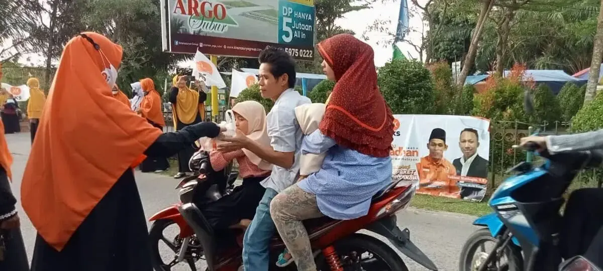 Milad ke-20, PKS Kabupaten Tangerang Sukseskan Gerakan Nasional Berbagi Dua Juta Paket Takjil Milad ke-20, PKS Kabupaten Tangerang Sukseskan Gerakan Nasional Berbagi Dua Juta Paket Takjil