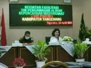 Kejaksaan Negeri Kabupaten Tangerang Sosialisasikan Program Pakem untuk Antisipasi Aliran Sesat Kepala Kajari Kabupaten Tangerang Nova Eliza Siregar saat menjelaskan Program Pakem.
