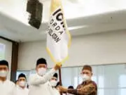 Dilantik Jadi Ketua ICMI, Benyamin Akan Kembangkan Ekonomi Syariah di Sistem Pemerintahan Dilantik Jadi Ketua ICMI, Benyamin Akan Kembangkan Ekonomi Syariah di Sistem Pemerintahan