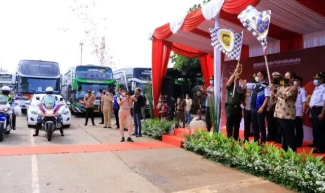 Mudik Gratis, Ribuan Peserta Dilepas dari Kota Tangerang Mudik Gratis, Ribuan Peserta Dilepas dari Kota Tangerang