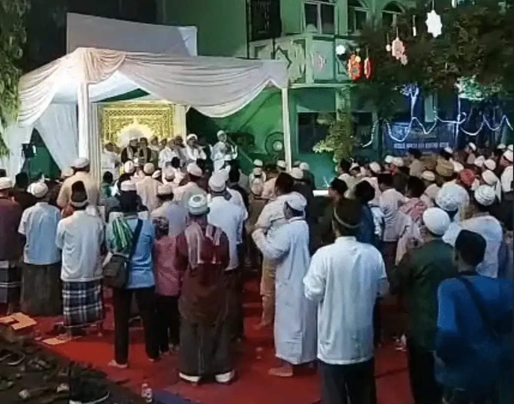 Senator Banten Habib Ali Alwi Gelar Peringatan Nuzulul Qur'an di Tangsel, Begini Pesannya Senator Banten Habib Ali Alwi Gelar Peringatan Nuzulul Qur'an di Tangsel, Begini Pesannya