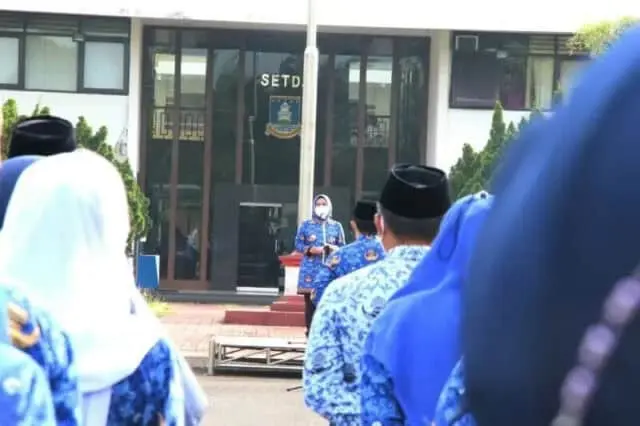 IMG-20220517-WA0093_copy_800x533 Tampak Bupati Serang Ratu Tatu Chasanah saat menjadi Pembina Upacara Hari Kesadaran Nasional yang dirangkai dengan Hari Pendidikan Nasional (Hardiknas) Tahun 2022.