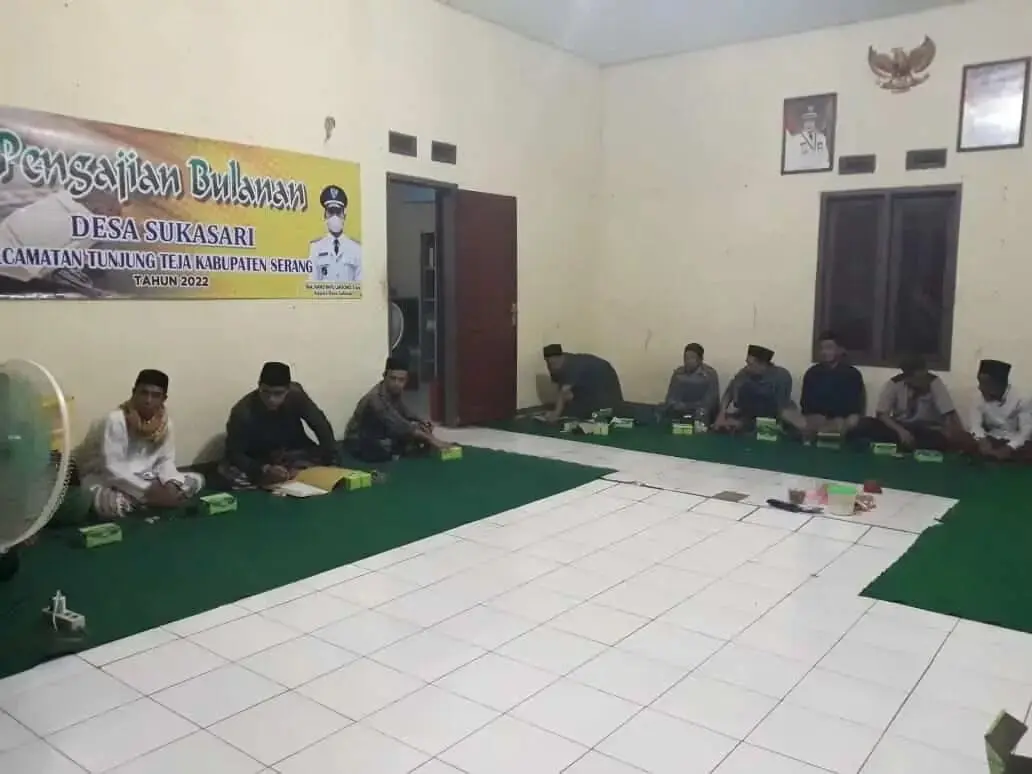 Nano Bayu Laksono Kepala Desa Sukasari Tunjung Teja Rutin Gelar Pengajian Keagamaan Bulanan Nano Bayu Laksono Kepala Desa Sukasari Tunjung Teja Rutin Gelar Pengajian Keagamaan Bulanan