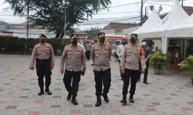 Kenaikan Yesus Kristus, Polisi Jaga Ketat Sejumlah Gereja di Kota Tangerang Kenaikan Yesus Kristus, Polisi Jaga Ketat Sejumlah Gereja di Kota Tangerang