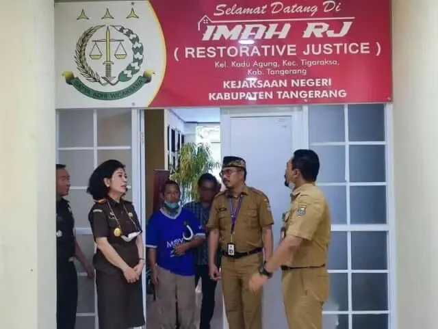 IMG-20220614-WA0038_copy_800x601 Kepala Kejari Kabupaten Tangerang Nova Elida Saragih saat di Imah RJ 'restorative justice'.