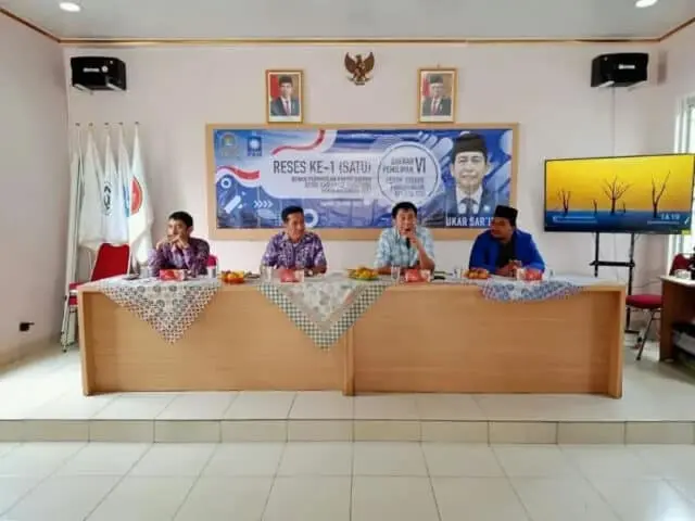 IMG-20220624-WA0051_copy_800x600 Tampak Ukar Sar'ih Anggota DPRD Kabupaten Tangerang saat memberikan sambutannya dalam kegiatan reses.