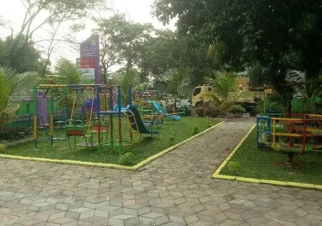 IMG20220628152957_copy_800x563 Taman bermain edukasi anak di Kantor Desa Kadu, Kecamatan Curug.
