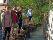 Mayat Pria Tergeletak di Pinggir Sawah di Neglasari Mayat Pria Tergeletak di Pinggir Sawah di Neglasari