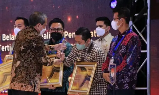 Kota Tangerang Daerah Peningkatan Realisasi PAD Tertinggi di Indonesia Kota Tangerang Daerah Peningkatan Realisasi PAD Tertinggi di Indonesia