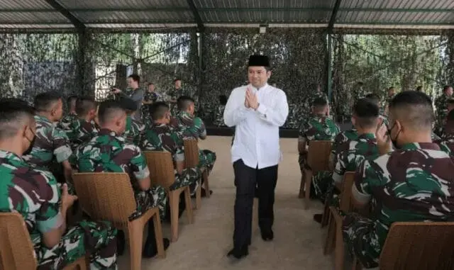 Arief Do'akan 200 Prajurit TNI Bertugas di Papua Arief Do'akan 200 Prajurit TNI Bertugas di Papua