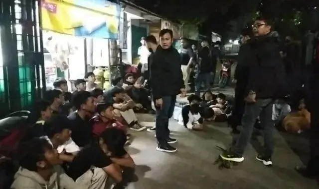 Hendak Tawuran, Pelajar Konvoi Motor Bawa Sajam di Karang Tengah Diamankan Polisi Hendak Tawuran, Pelajar Konvoi Motor Bawa Sajam di Karang Tengah Diamankan Polisi