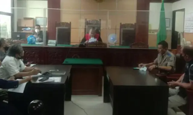 Gugatan Praperadilan Jimmy Lie Atas Kasus Penggunaan NIK KTP Orang Lain DITOLAK Gugatan Praperadilan Jimmy Lie Atas Kasus Penggunaan NIK KTP Orang Lain DITOLAK