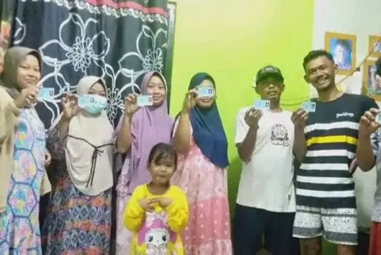 Srikandi Komunitas Juang Lebak Sinergi Bersama Dukcapil Lebak bagikan KTP Gratis Srikandi Komunitas Juang Lebak Sinergi Bersama Dukcapil Lebak bagikan KTP Gratis
